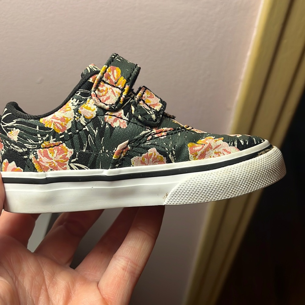 Toddler vans